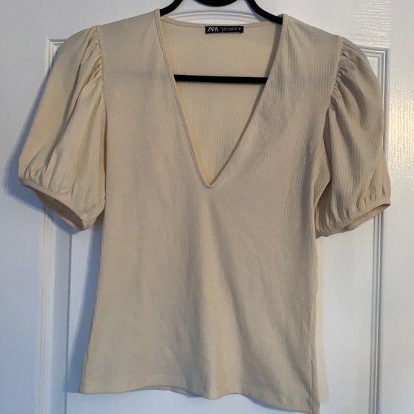 Zara Balloon Sleeve Top - Picture 3 of 4